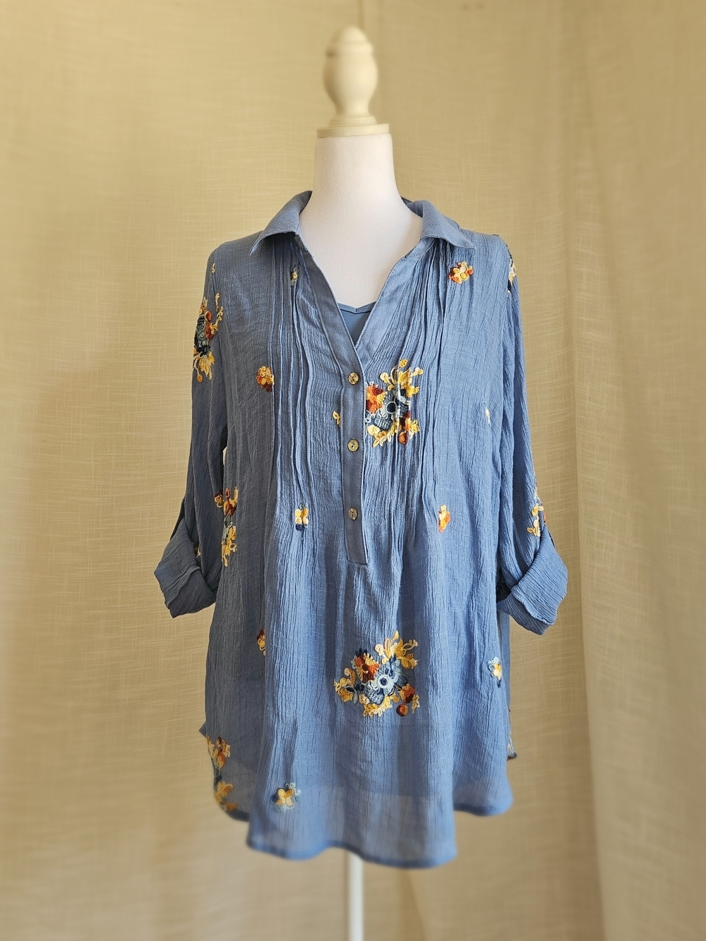 FIGUEROA & FLOWER 2-Piece Set Floral Embroidered Blue Tunic Blouse Cami Size 1X - Picture 3 of 16